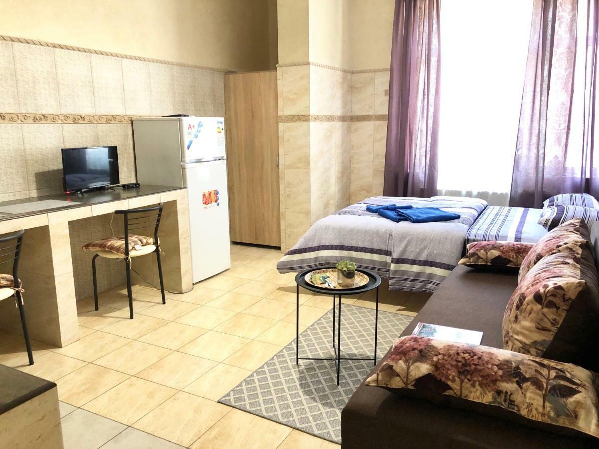 Modern Aparthotel Near Metro Pecherska 基輔 外观 照片