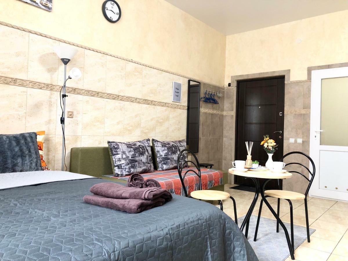 Modern Aparthotel Near Metro Pecherska 基輔 外观 照片