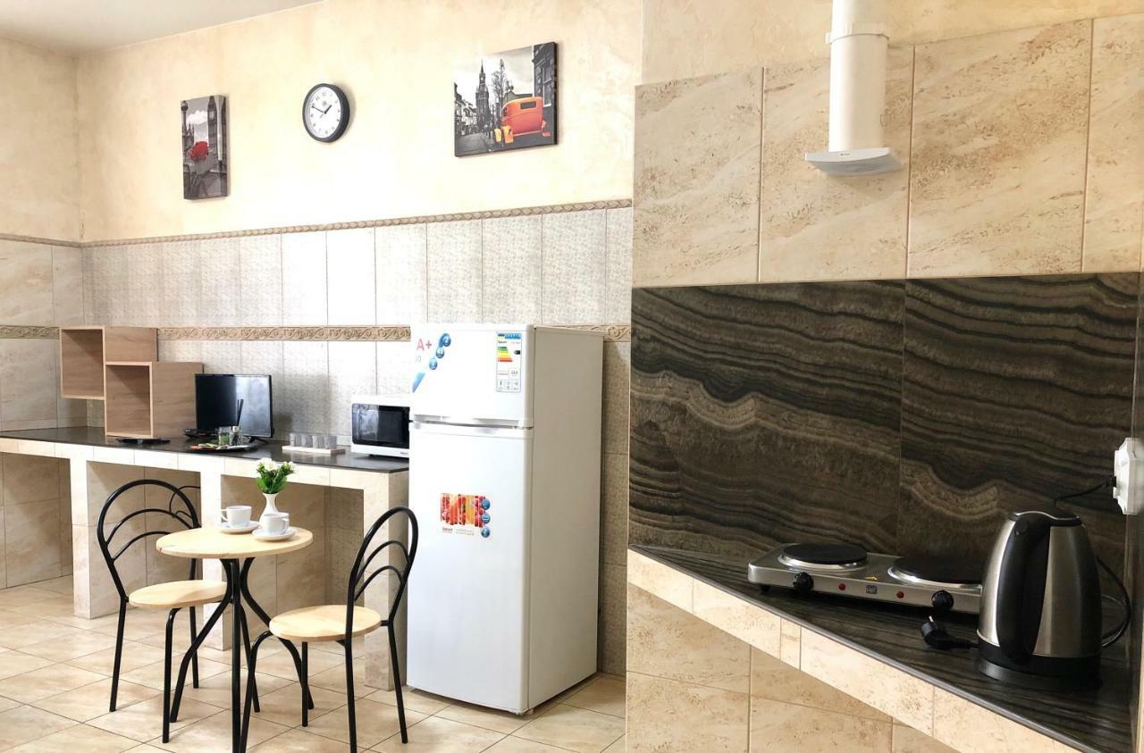 Modern Aparthotel Near Metro Pecherska 基輔 外观 照片